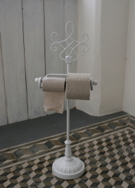 Stojan na toaletný papier 71cm
