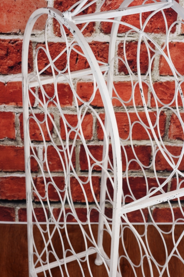 Stojan na víno biely 93x22x43cm