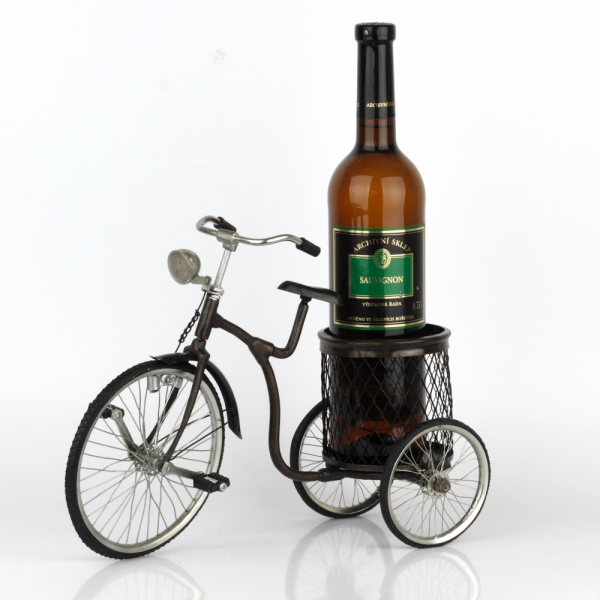 Stojan na vino retro koleso s košíkom 33cm
