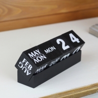 Stolový kalendár drevené kocky 18x6x7cm