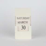 Stolový kalendár drevený biely 6x11cm