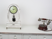 Stolové retro kyvadlové hodiny biele 46,5 cm