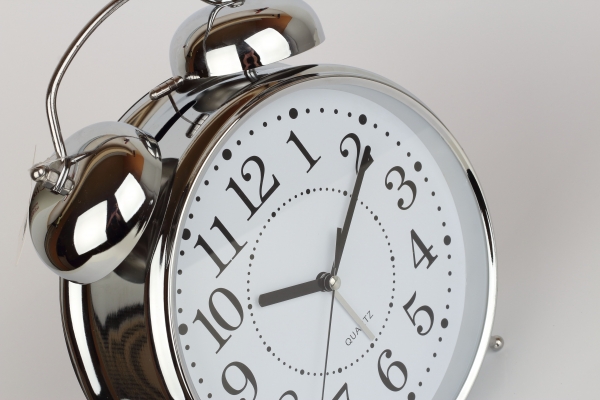 Strieborné stolné hodiny / budík 23x8x30cm