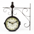 Štýlové hodiny Bistro Leon obojstranné