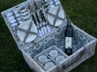 Svadobný dar - piknikový kôš pre 4 osoby