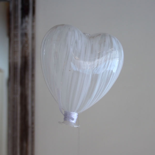 Svadobné dekorácie závesný balónik srdce 13x12cm