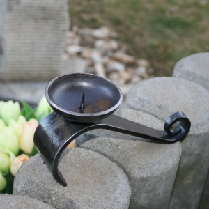 Svietnik na podstavci 