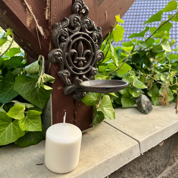 Svietnik nástenný liatina 16,5x24x12cm