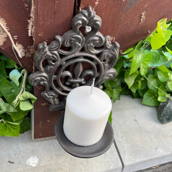 Svietnik nástenný liatina 16,5x24x12cm