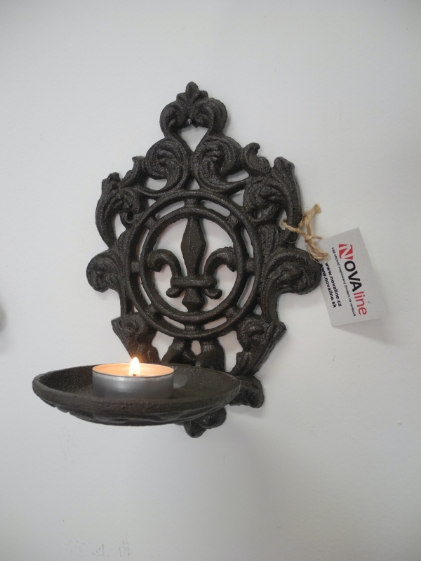 Svietnik nástenný liatina 16,5x24x12cm