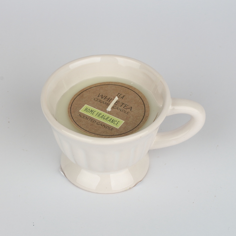 Sviečka v bielom hrnčeku 9x8x6cm