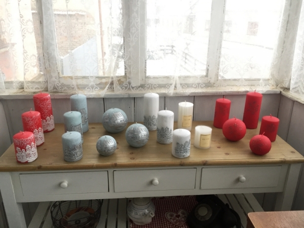 Sviečka vianočný čas valec červený 7x14cm