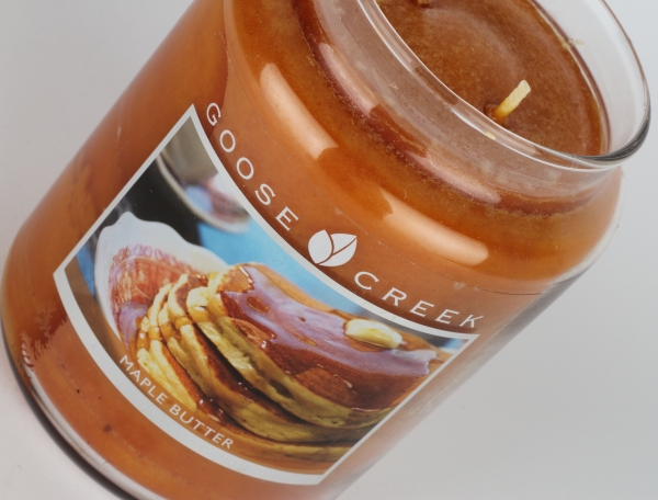 Sviečka v skle javorové maslo Goose Creek 680g