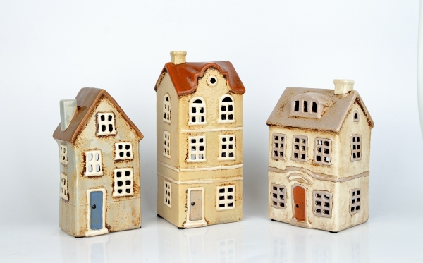 Svietiaci vianočný domček 10 x 18,5 x 7,5cm