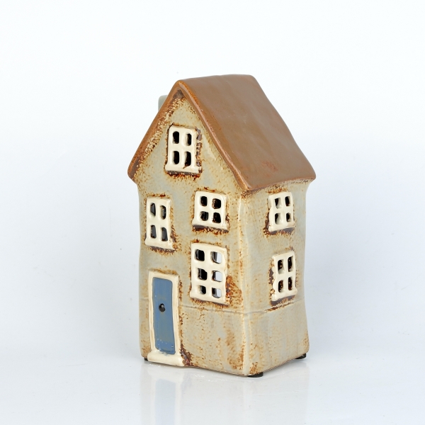 Svietiaci vianočný domček 10 x 18,5 x 7,5cm