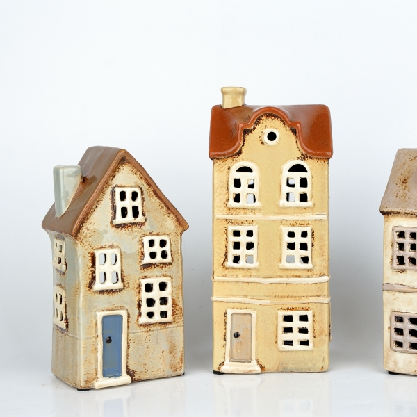 Svietiaci vianočný domček 10 x 18,5 x 7,5cm