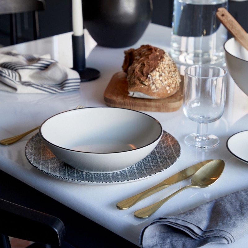 Tanier na cestoviny 21cm AUGUSTA tmavý okraj