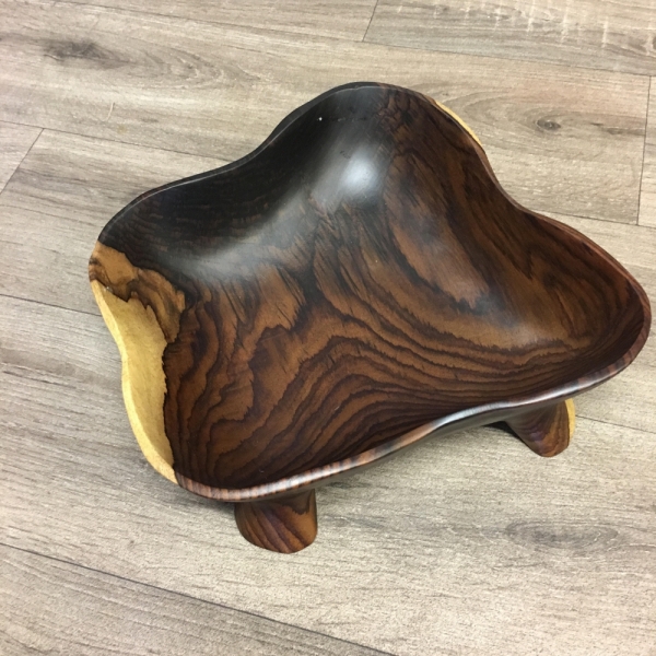 Teakové drevo ošatka tmavá 28x28cm