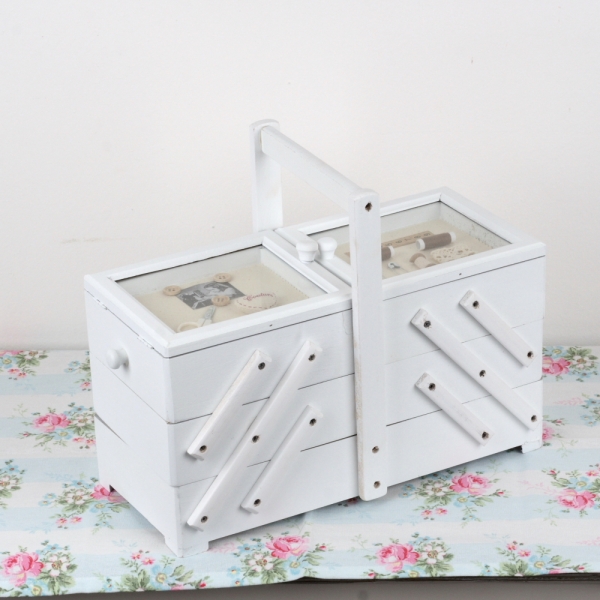 Trojposchodová krabička na šitie 36x19x28cm