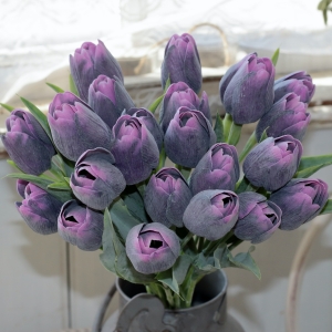 Tulipán umelý slivkovo fialový
