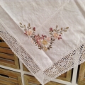 Obrus ​​s výšivkou 95x95cm