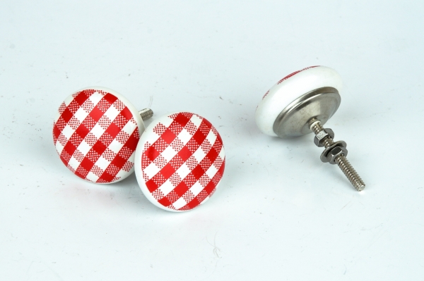 Úchytka na skriňu retro