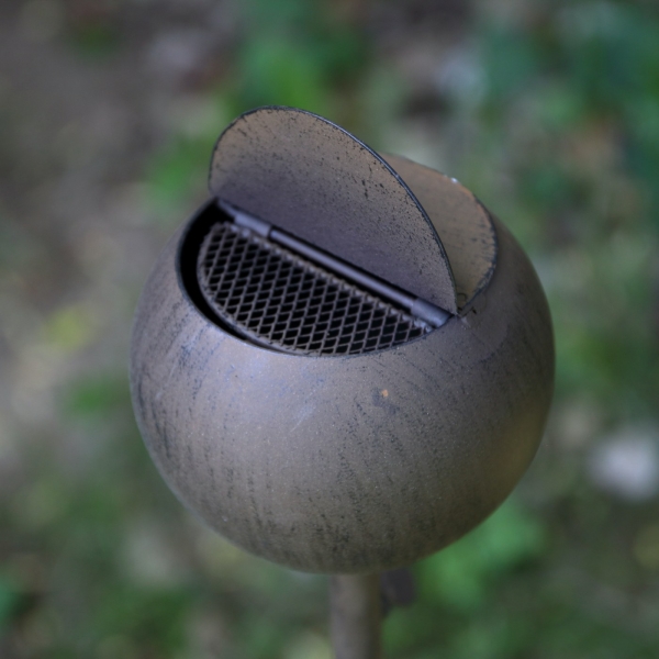 Uzatvárateľný popolník 81cm