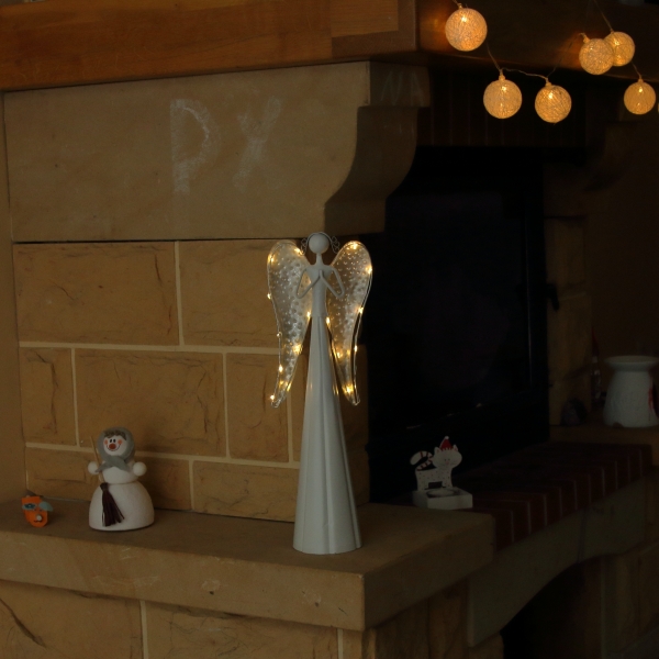 Vianočný anjel modliaci sa LED