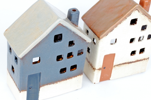 Vianočná dekorácia domček 15x6x12cm svetlý