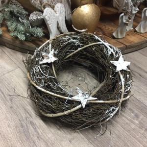 Vianočné dekorácie veniec s hviezdami 26cm