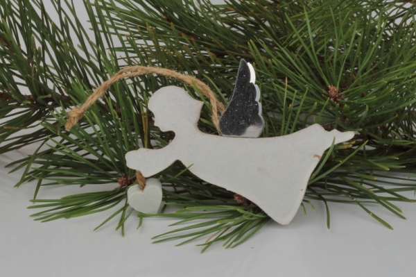 Vianočná dekorácia - závesný anjelik 9×8,5cm