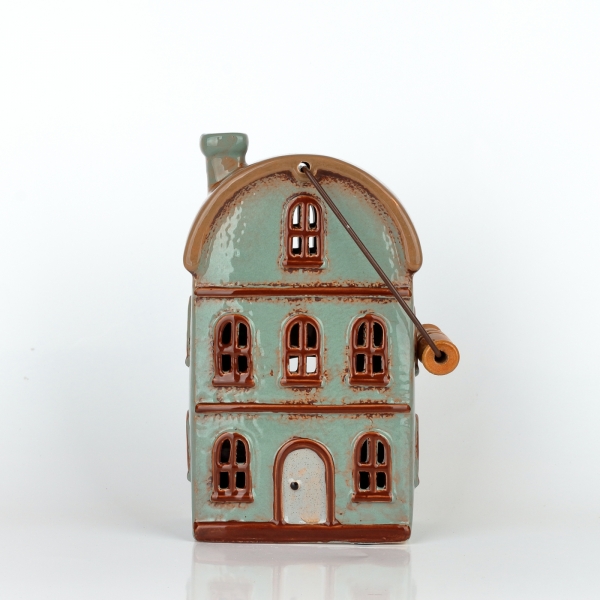 Vianočný domček 11 okien oblúková strecha, hnedé okná