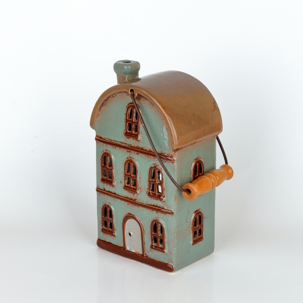 Vianočný domček 11 okien oblúková strecha, hnedé okná