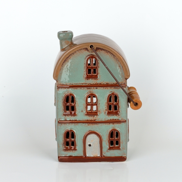 Vianočný domček 11 okien oblúková strecha, hnedé okná