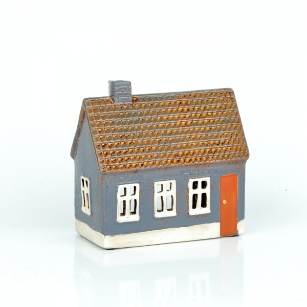 Vianočný domček NOVAline 14x7x13cm