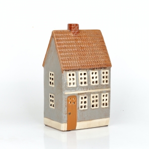 Vianočný domček NOVAline 22x12x8cm