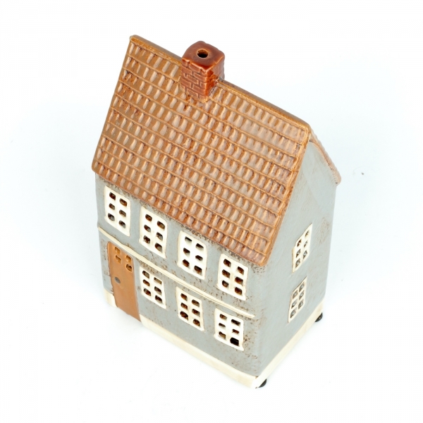 Vianočný domček NOVAline 22x12x8cm