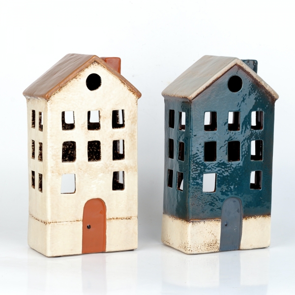 Vianočný domček vysoký 24x7x12cm