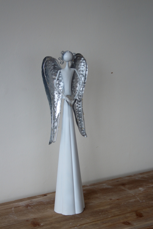 Vianočná LED dekorácia anjel so srdcom