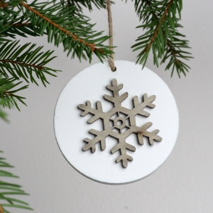 Vianočné ozdoby závesná drevená vločka 7cm