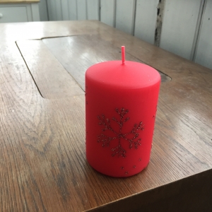 Vianočné sviečky snehová vločka valec červený 7x10cm