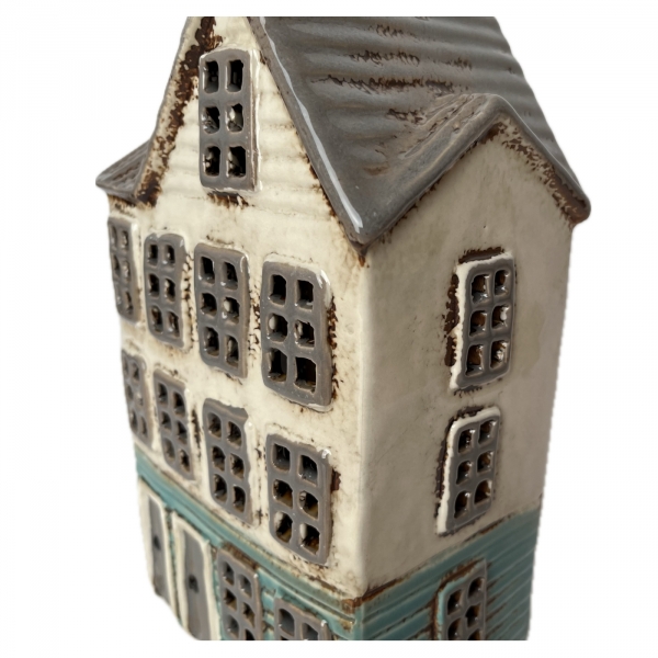 Vianočný svietiaci domček 15x23,5x10cm Typ B