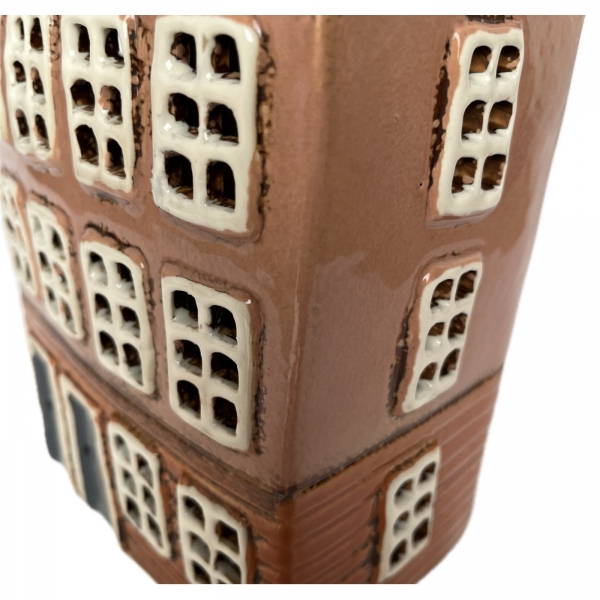 Vianočný svietiaci domček 15x23,5x10cm Typ C