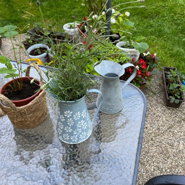 Váza kovová kanvička 19x22x14cm