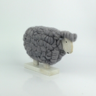 Veľkonočné dekorácie ovce z vlny sivá 25 cm