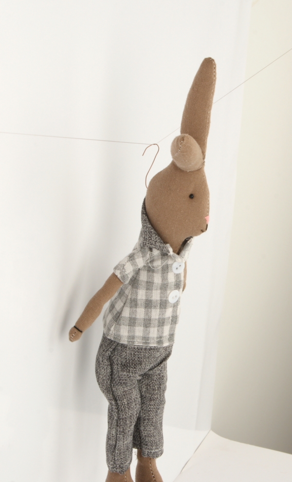 Veľkonočné dekorácie látkový zajac v košeli 38cm