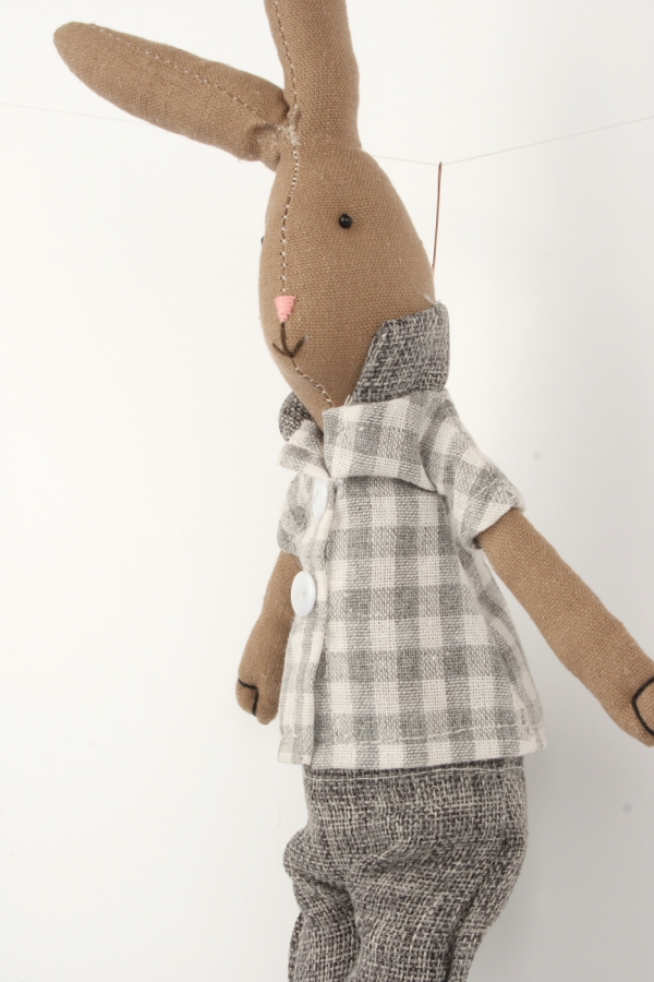 Veľkonočné dekorácie látkový zajac v košeli 38cm