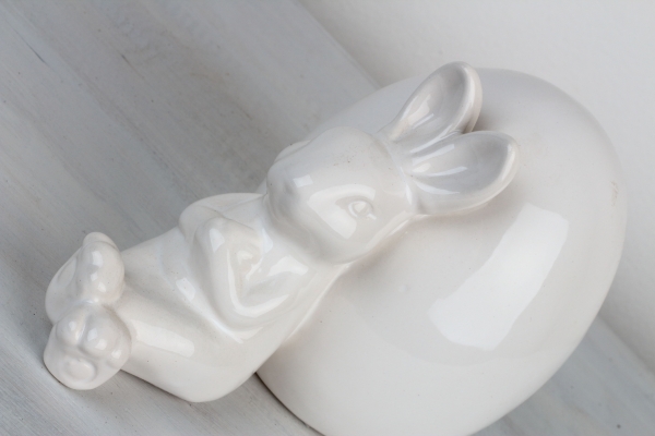 Veľkonočná dekorácie sediaci zajac 13x18cm