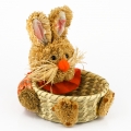 Veľkonočný zajas so slamovým košíkom na chrbte - oranžový 