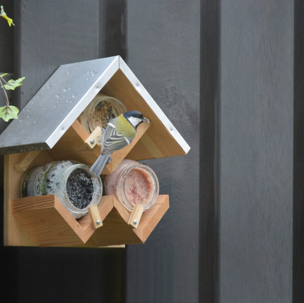 Veľké krmítko pre vtáky na arašidové maslo Triple